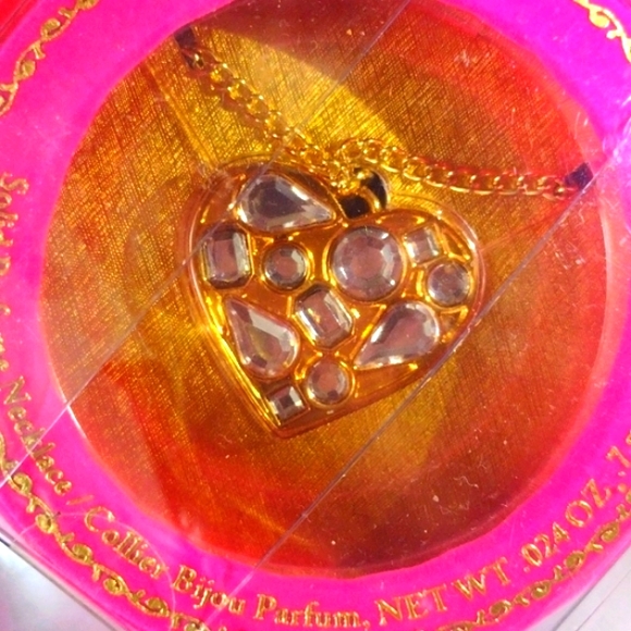 Viva La Juicy Solid Perfume Locket Necklace NWT - Picture 5 of 14